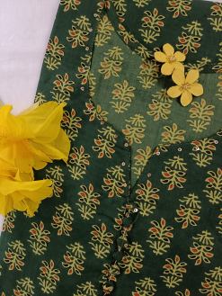 Alternative view of "Qurbat" Green Bagru Hand Block Printed Cotton Kurta - S