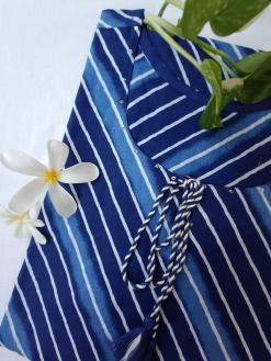 Alternative view of Blue Lehriya Tassel Cotton Kurta