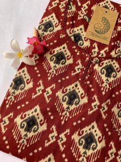 Alternative view of Maroon Pattern Laced Cotton Kurta - L